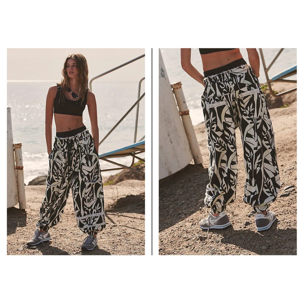 FP Movement - This Feeling Printed Joggers size XS. - Picture 8 of 11
